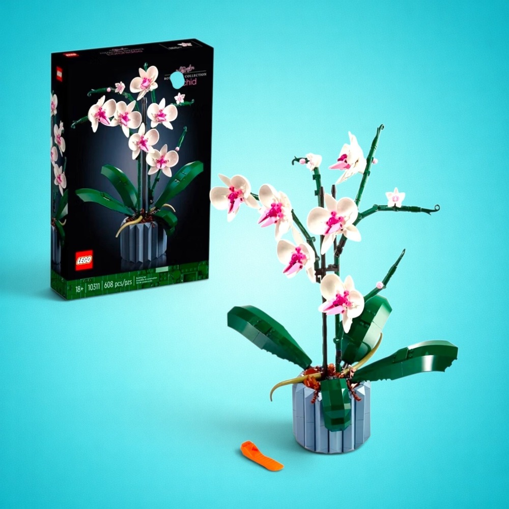 New LEGO Botanical Collection Orchid 10311 with 608 Pieces - box damaged